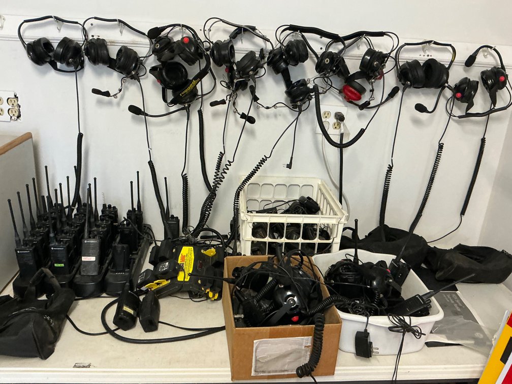 Motorola RDU4100 Radios And Headsets