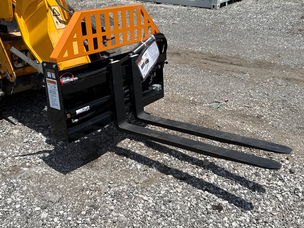 Wolverine 48" Hydraulic Pallet Forks