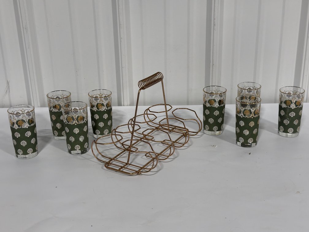 Tumbler Set With Wire Caddy And Glassware