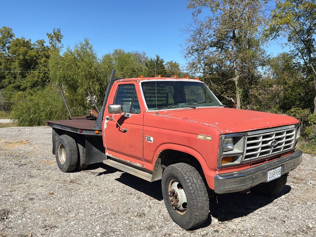 1986 Ford F-250 Diesel 4WD Flatbed Dually Truck