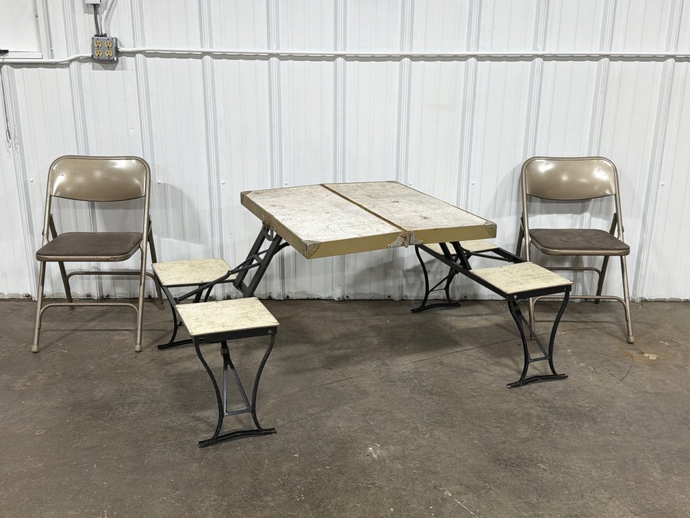 Folding Suitcase Picnic Table And Chairs