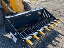LandHonor 72â Rock Bucket