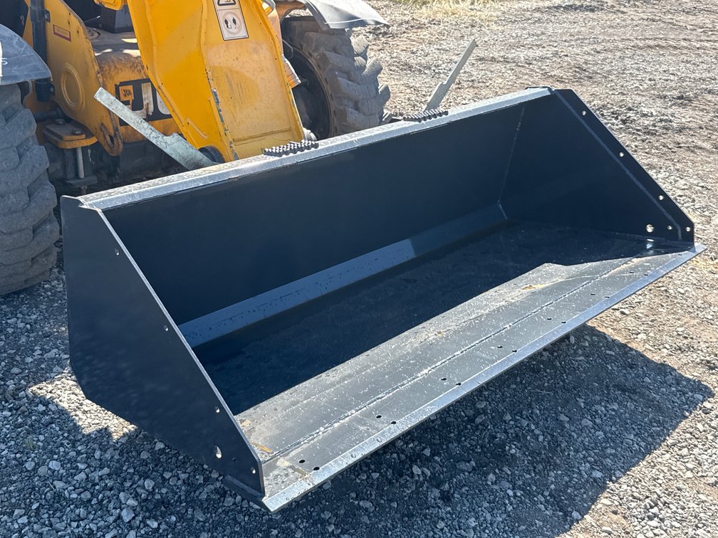 LandHonor Skid Steer 72” Track Duty Bucket