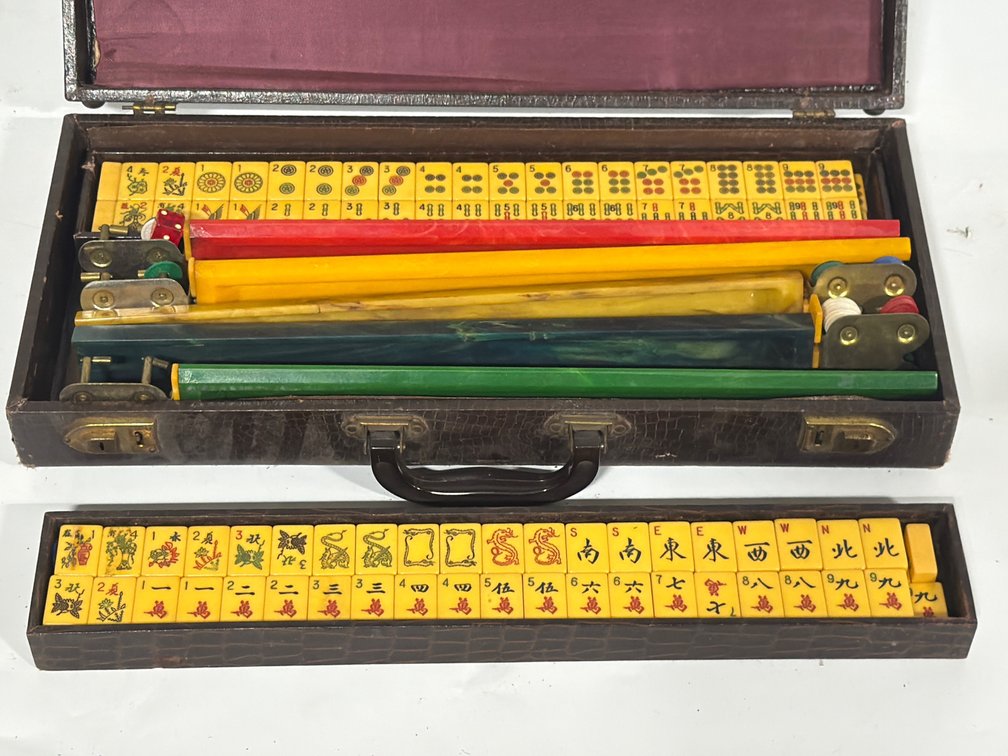 Mahjong Set With Carrying Case And Racks