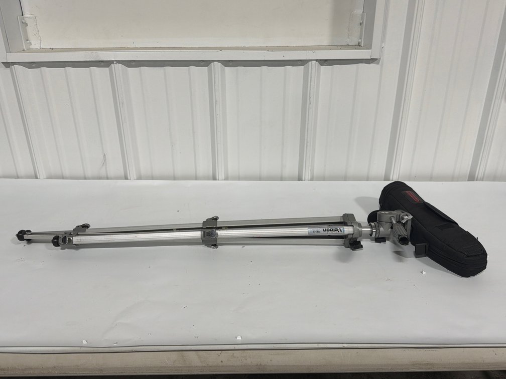 Velbon VE-3 Tripod And Accessories