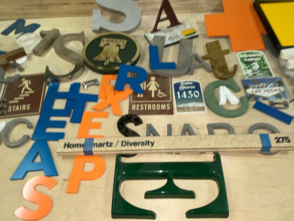 Dimensional Sign Letters And Plaques