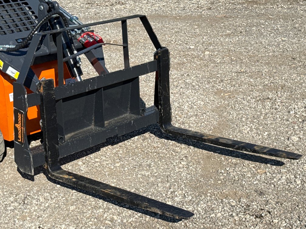 LandHonor Mini Skid Steer 38” Pallet Forks