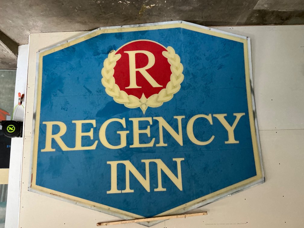 Regency Inn Illuminated Sign Panels
