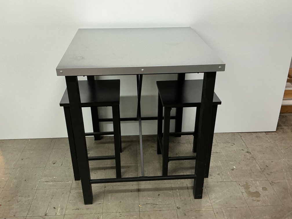 Metal Top Bar Table With Two Stools