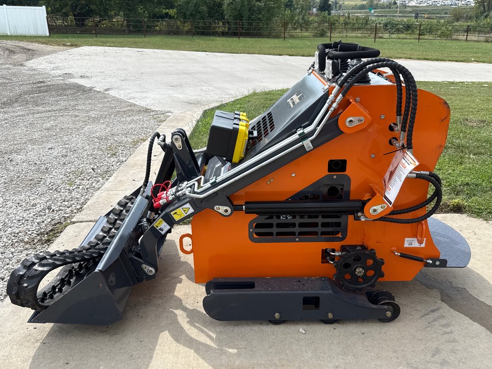 LandHonor Mini Skid Steer