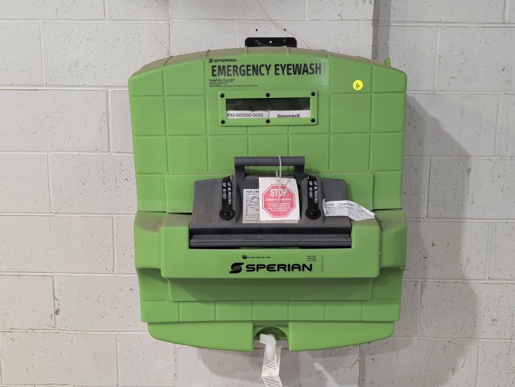 Sperian Pure Flow Eyewash Station