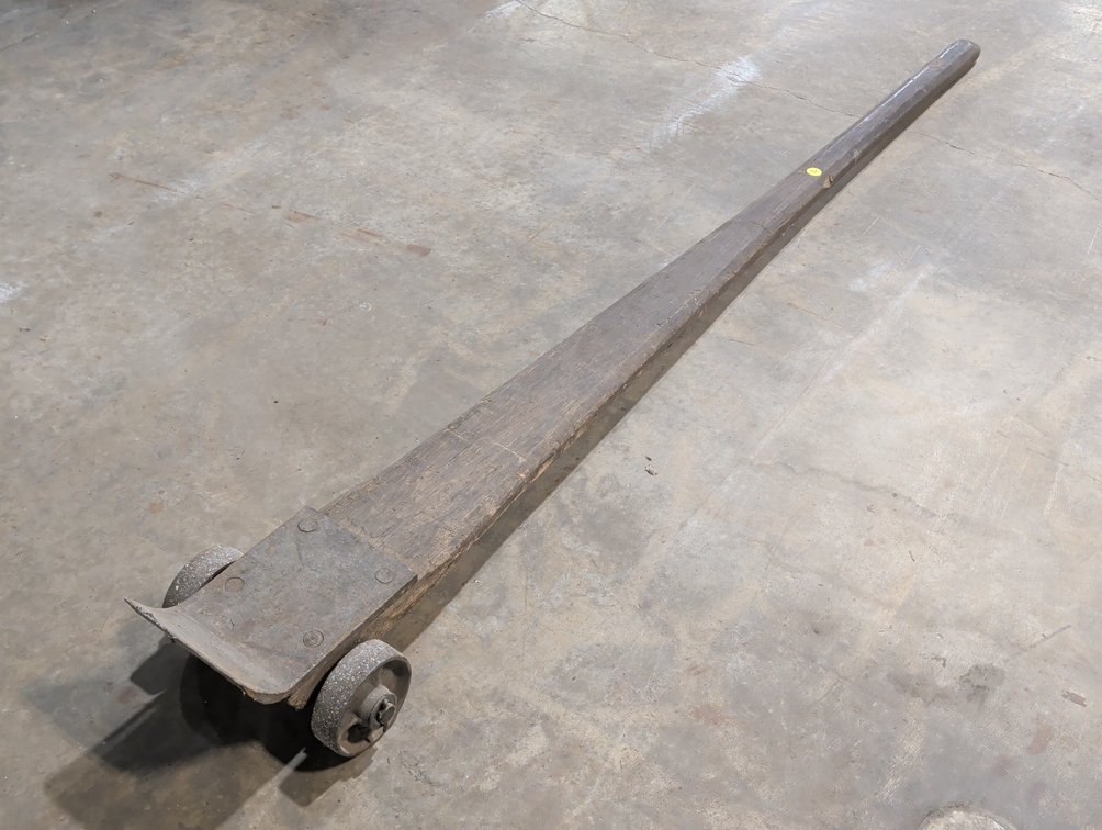 Mule Wheeled Pry Lever