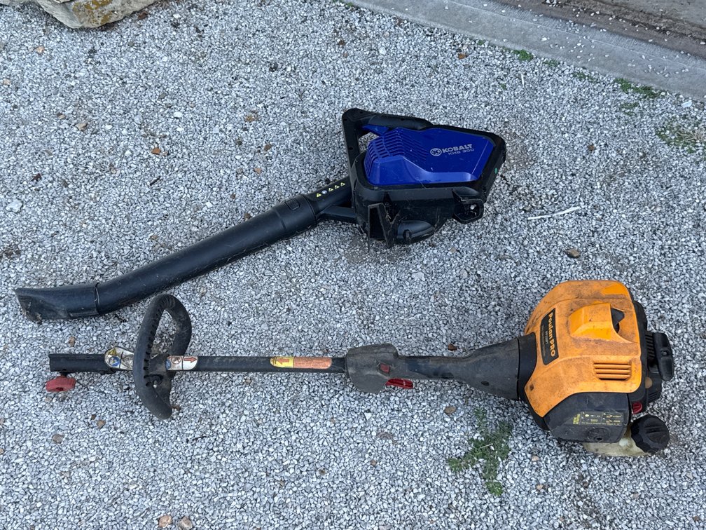 Kobalt KHB 300 Cordless Leaf Blower
