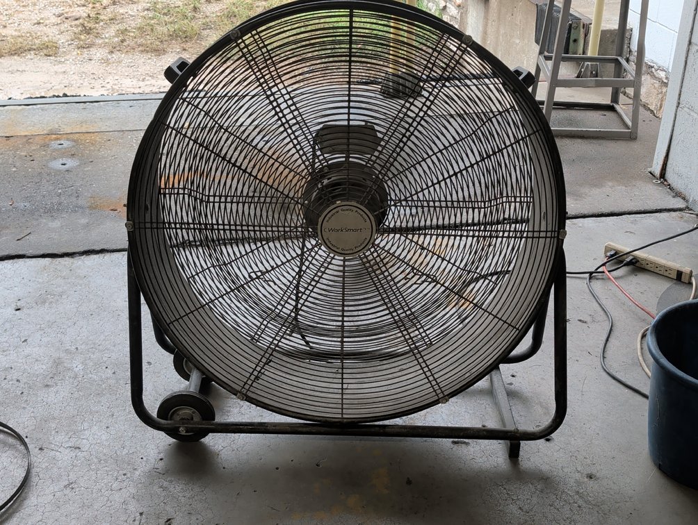 WorkSmart 30" Swivel Blower Fan