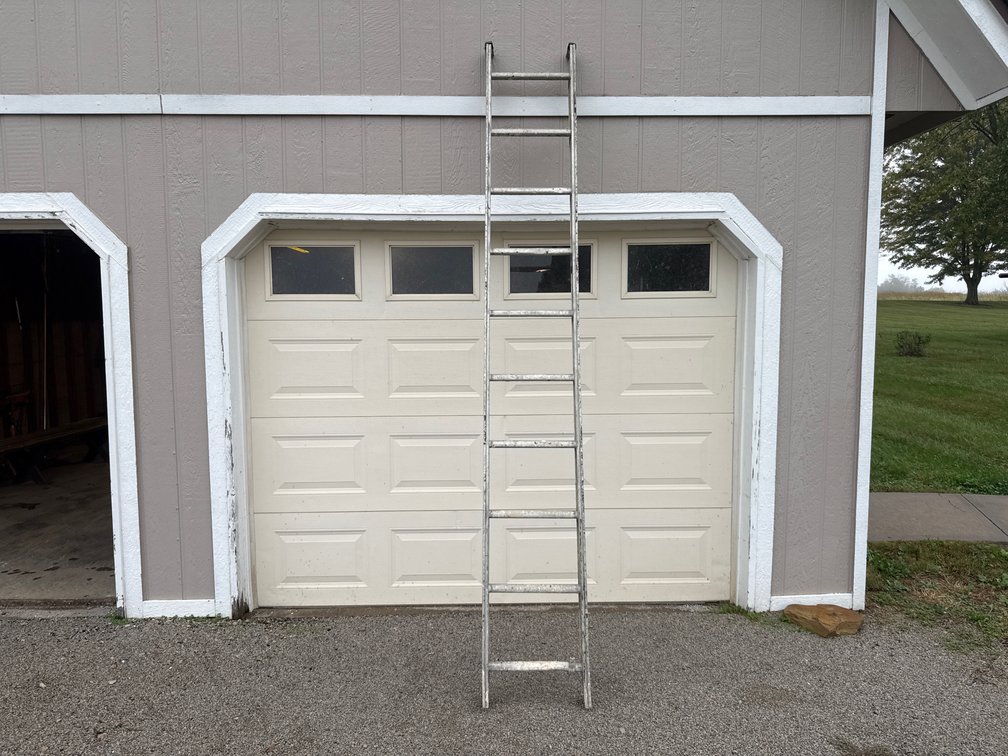 Aluminum Straight Ladder