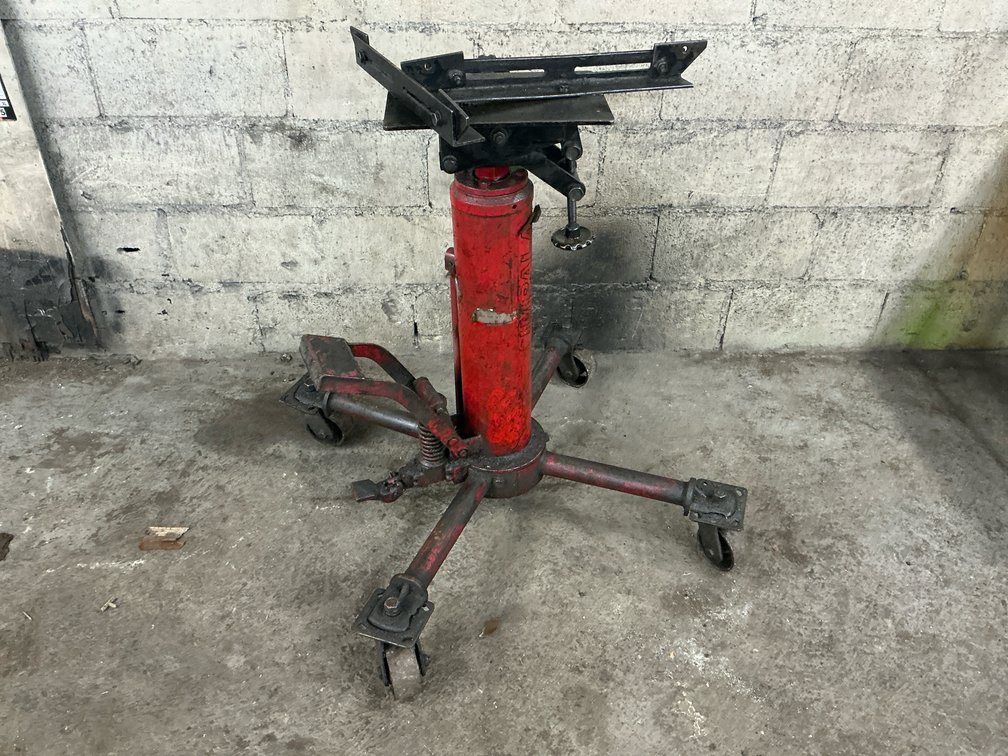 Impala Equipment Transmission Jack