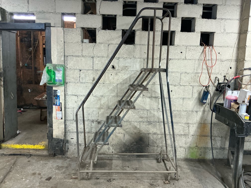 Rolling Steel Safety 6' Ladder