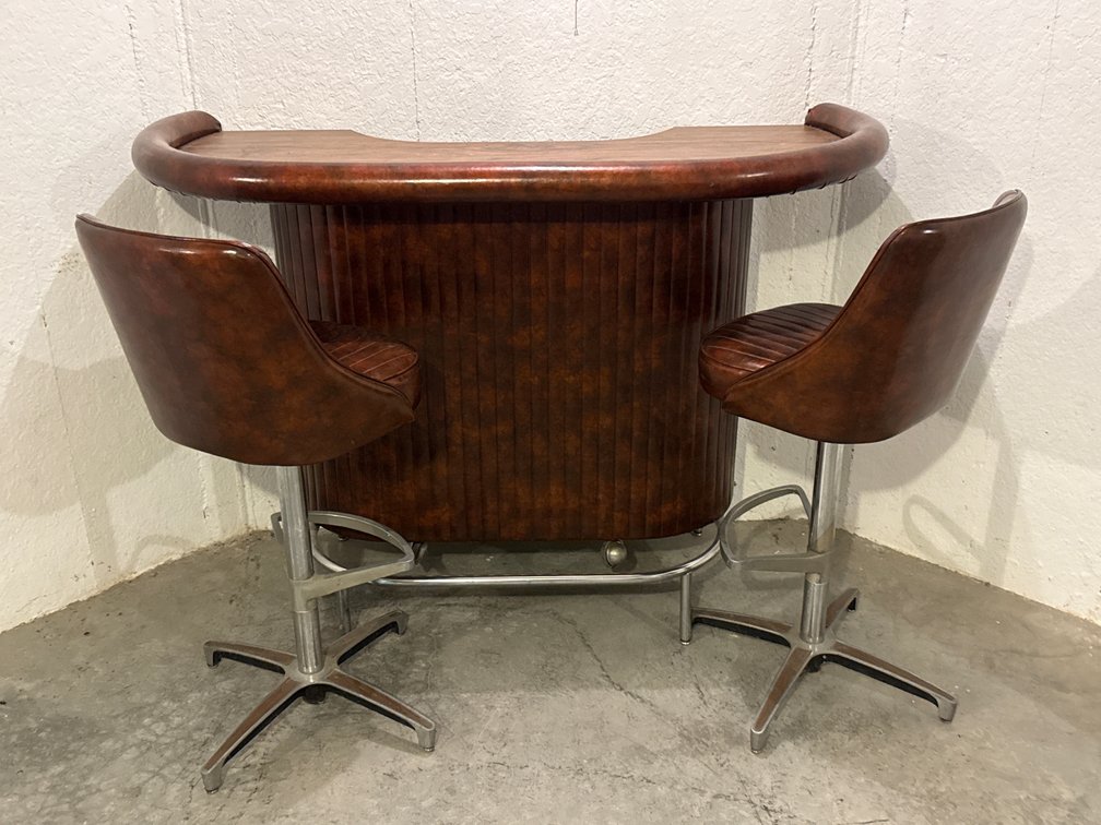 Curved Home Bar With Two Swivel Stools