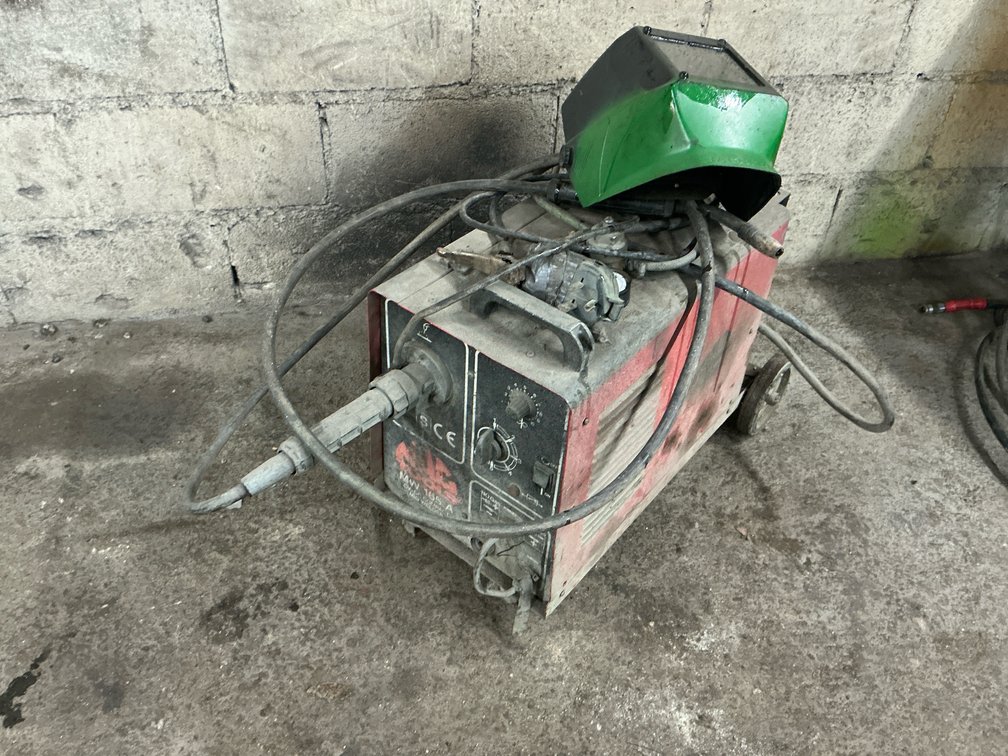 Mac Tools MW 165 A Compact MIG Welder