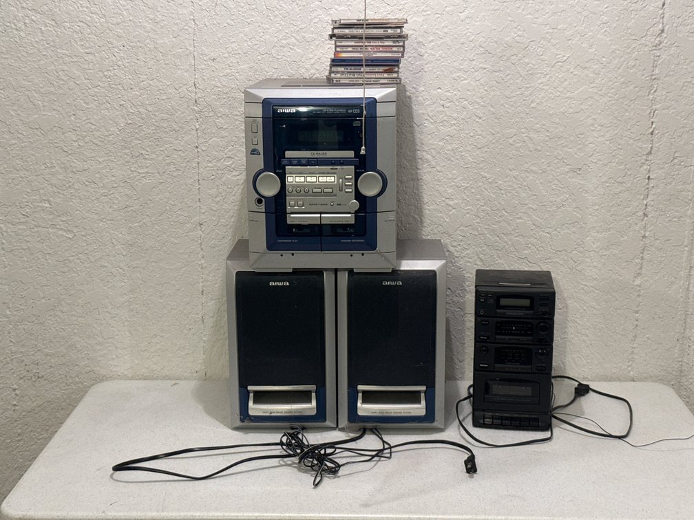 Aiwa CX-NAJ24 Stereo System With Speakers