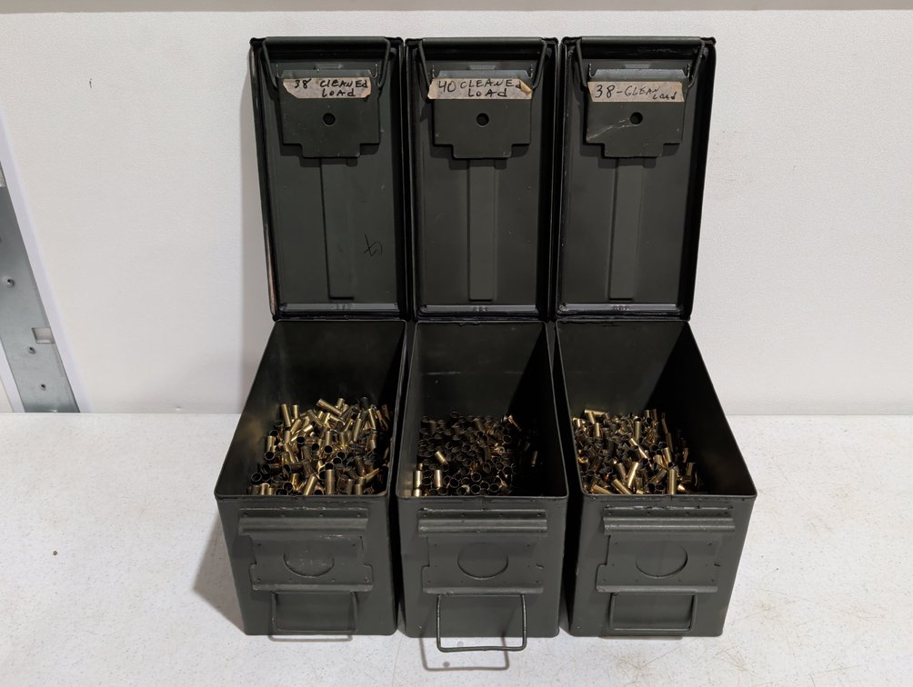 Ammo Cans With Mixed Brass
