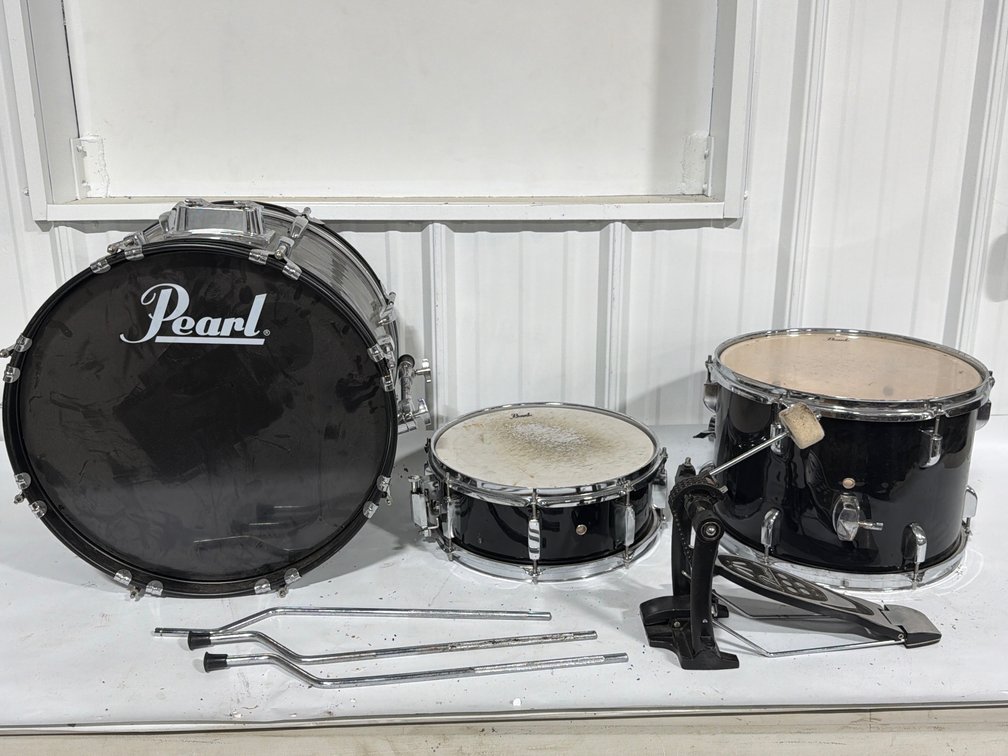 Pearl Drum Kit With Pedal And Legs