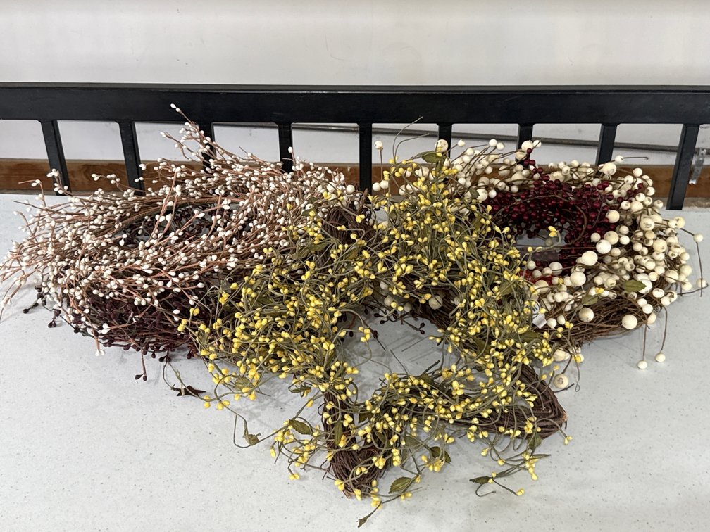 Artificial Berry Wreaths And Rings