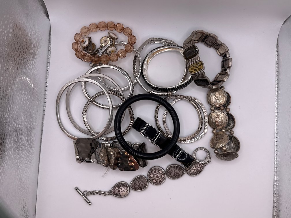 Fashion Bracelets And Bangles