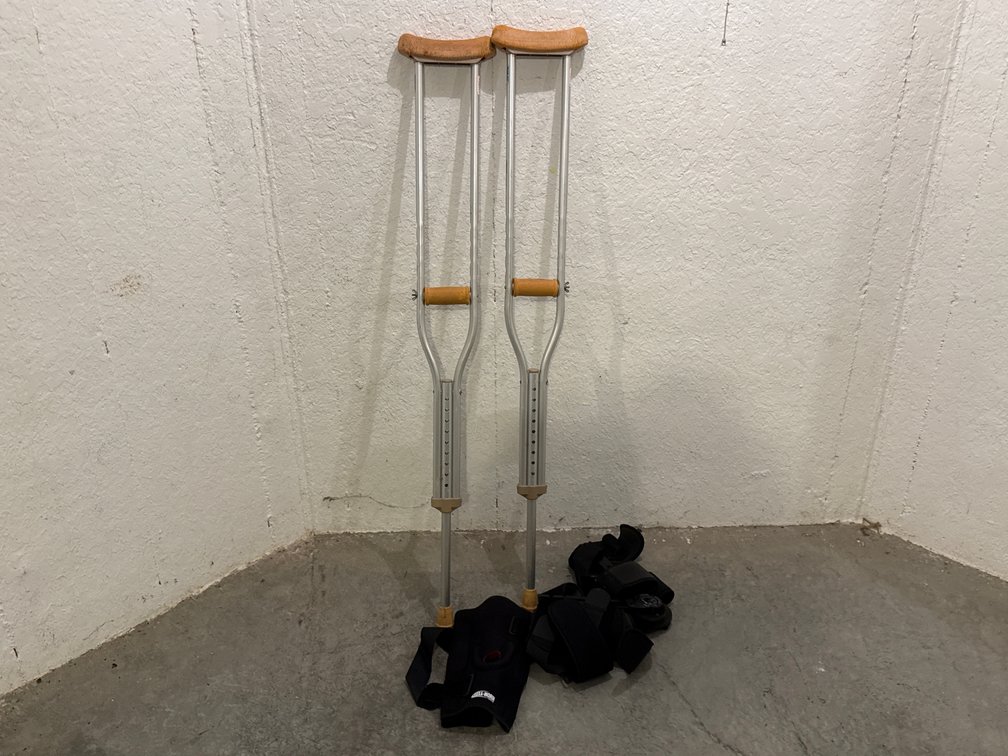 Aluminum Crutches And Knee Braces