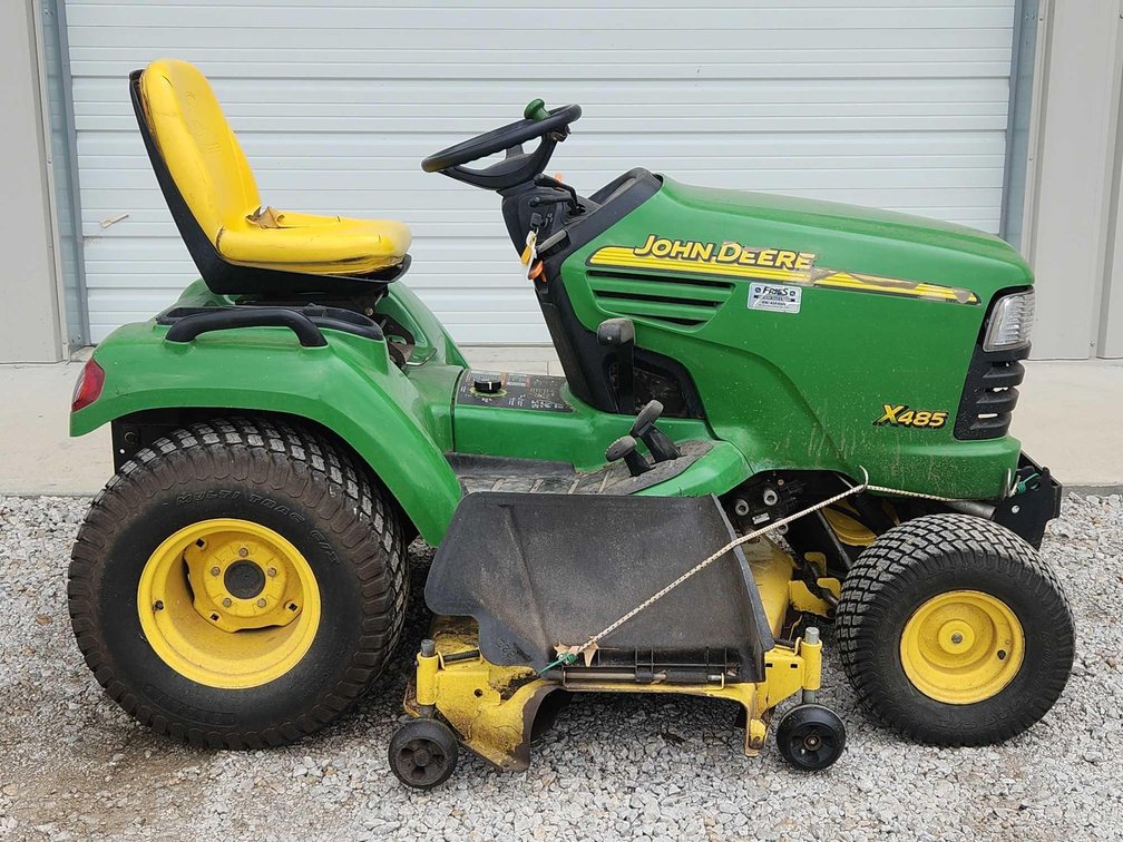 John Deere X485 Garden Tractor