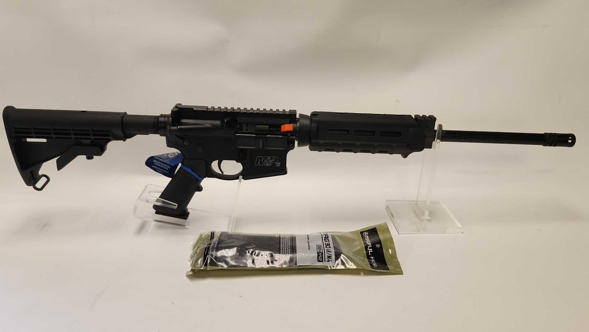 Smith & Wesson .556 AR Semi-Auto Rifle