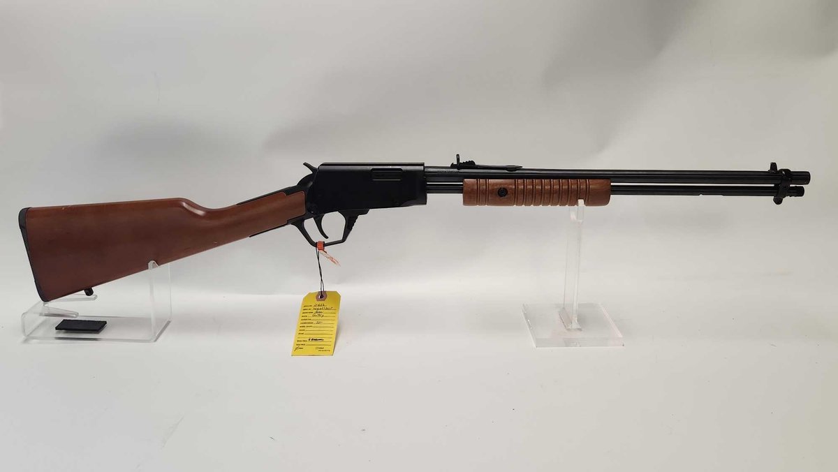 ROSSI .22LR Pump-Action Rifle