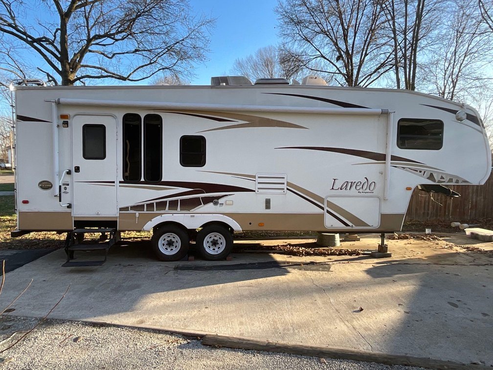 2008 Keystone Laredo 1\2 Ton Edition Fifth Wheel Camper