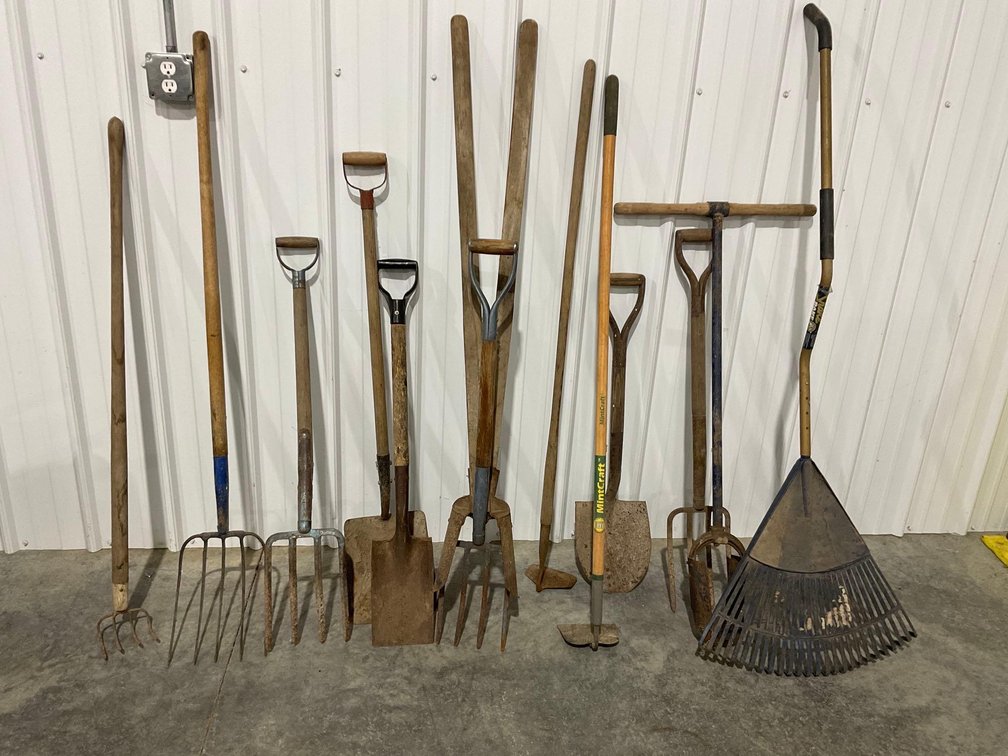 Yard Tools 