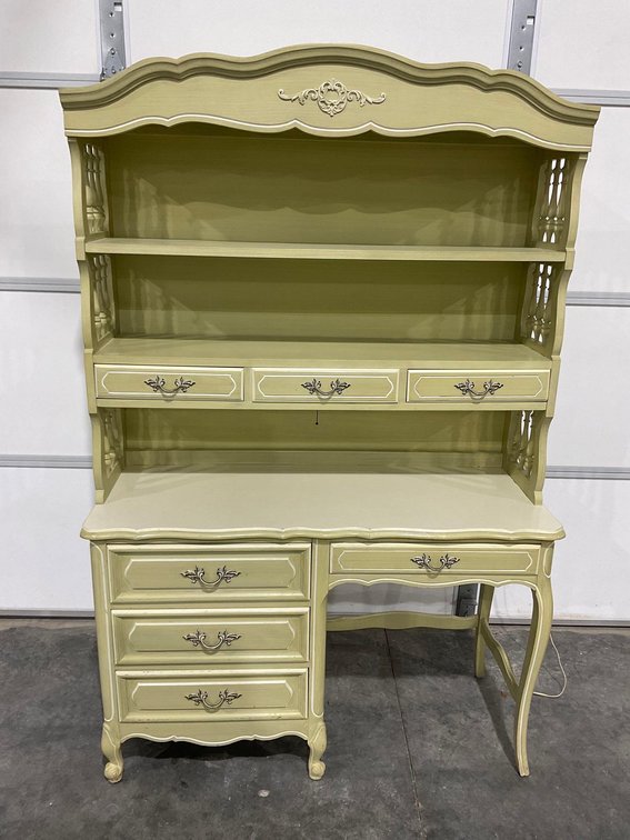 Lighted Desk/Hutch 
