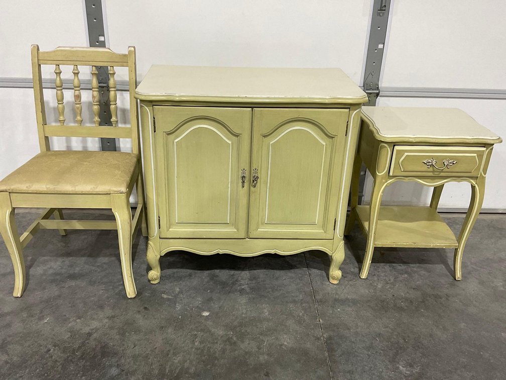 Nightstand & Cabinet 