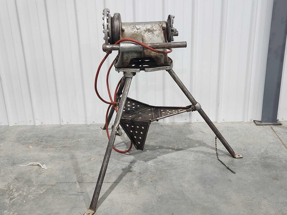 Rigid PipeThreading Machine