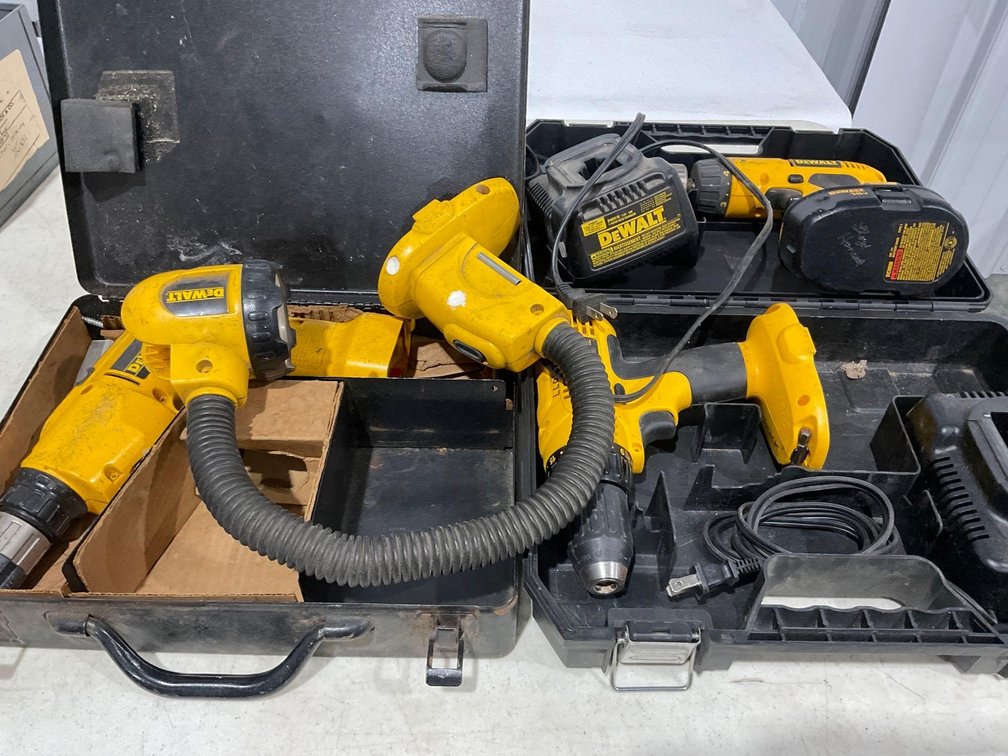 Dewalt Cordless 18 Volt Drill Guns 