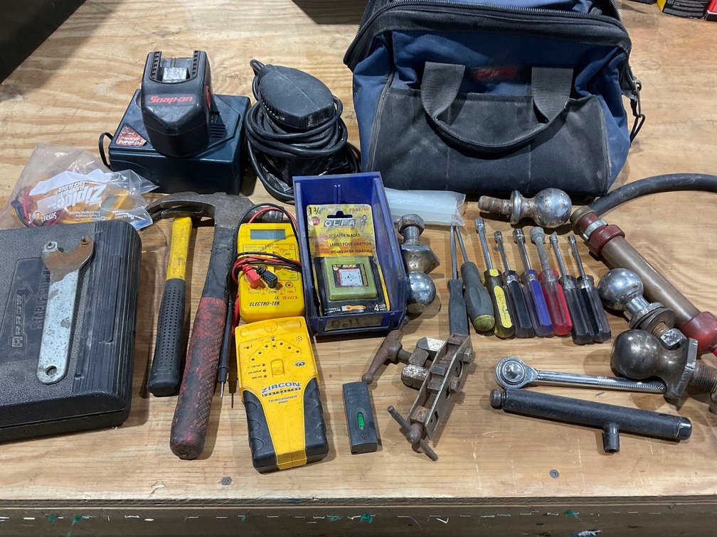 Ball Hitches & Tools 