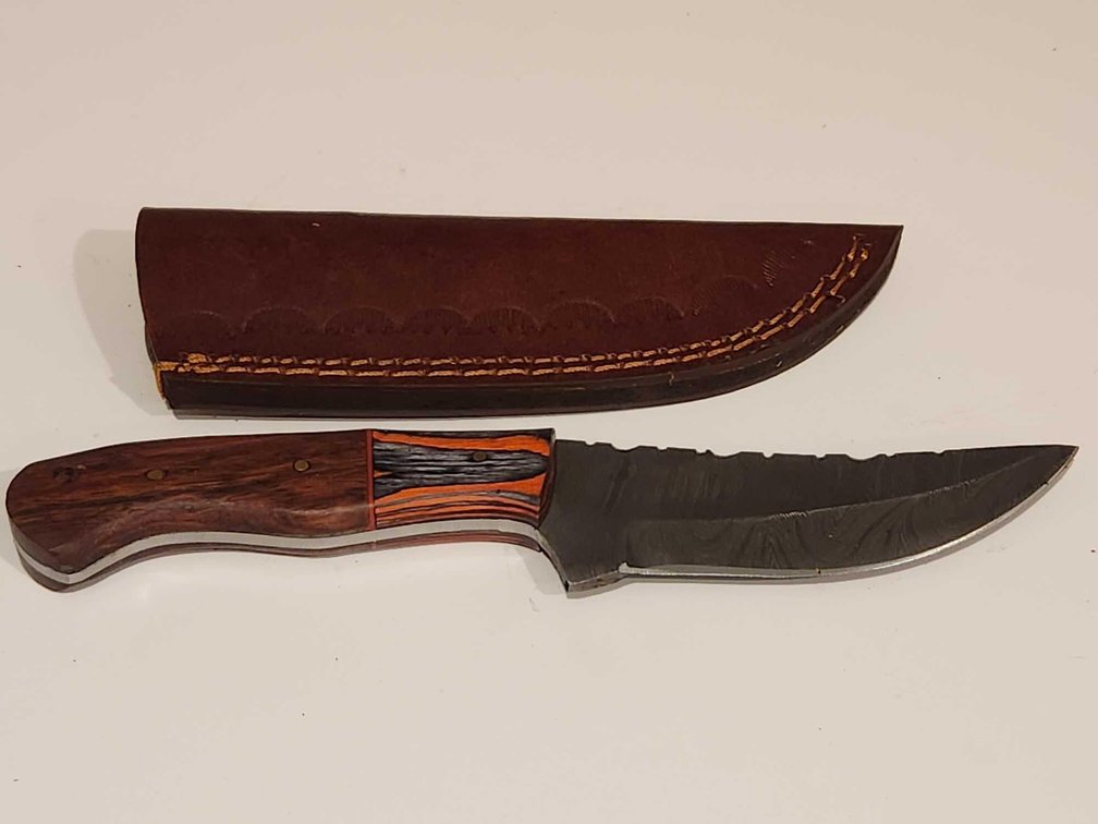 Handmade Damascus Steel Knife With Leather Sheath
