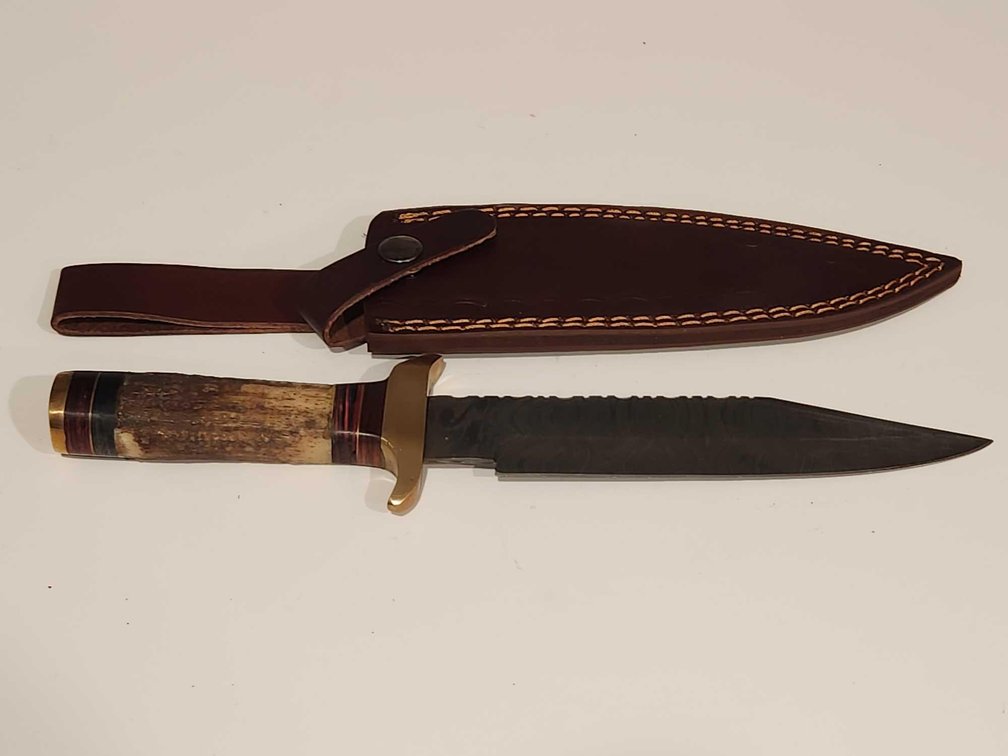 Handmade Damascus Steel Knife With Leather Sheath