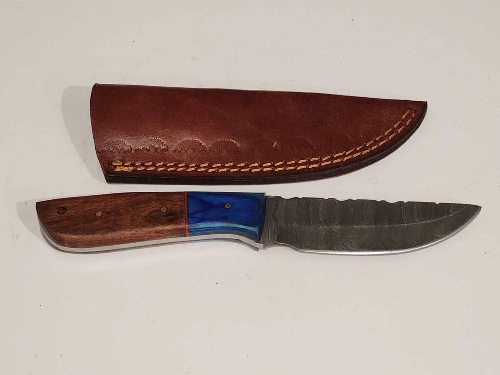 Handmade Damascus Steel Knife With Leather Sheath