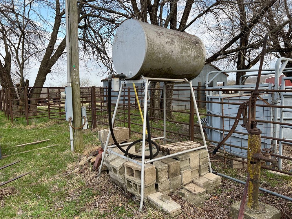 150 Gallon Diesel Fuel Tank On Stand 