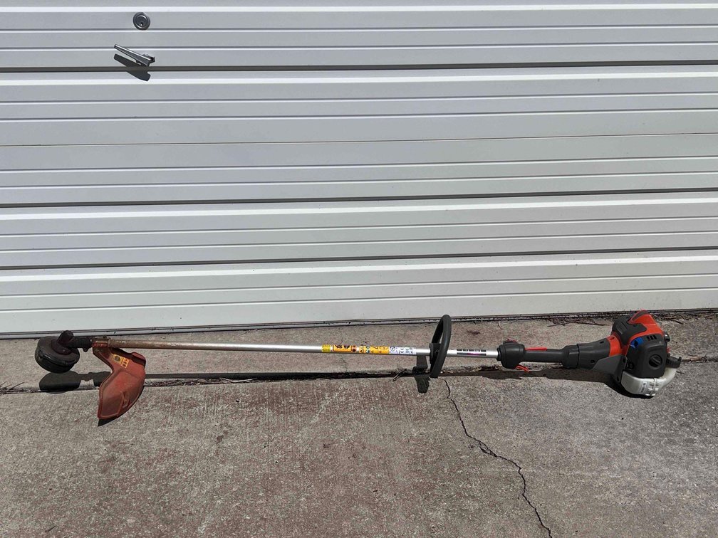 Husqvarna Gas Trimmer 