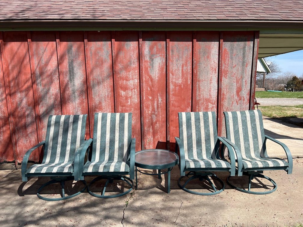 Swivel Rocking Patio Chairs And Table 
