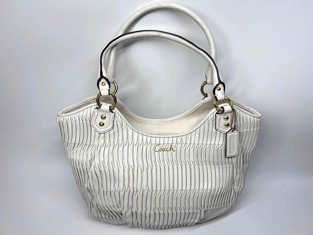 Coach White Oak Shoulder Bag 