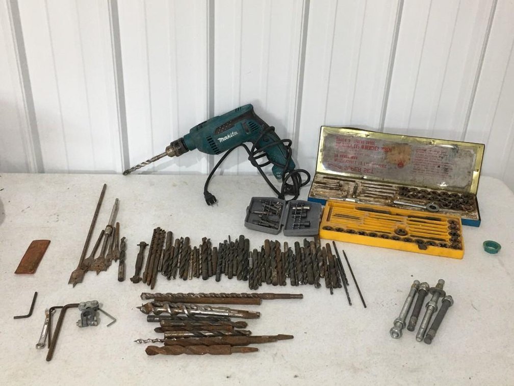 Milwaukee Drill w/ Tap & Die Set