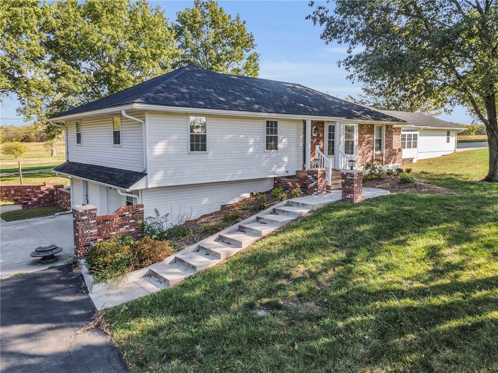 Image for 305 Fricke Rd - Bates City, MO