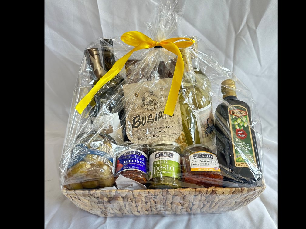 Savory wine basket