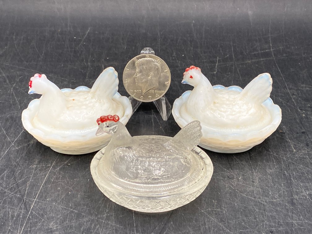 Westmoreland & Related Miniature Hens on Nests